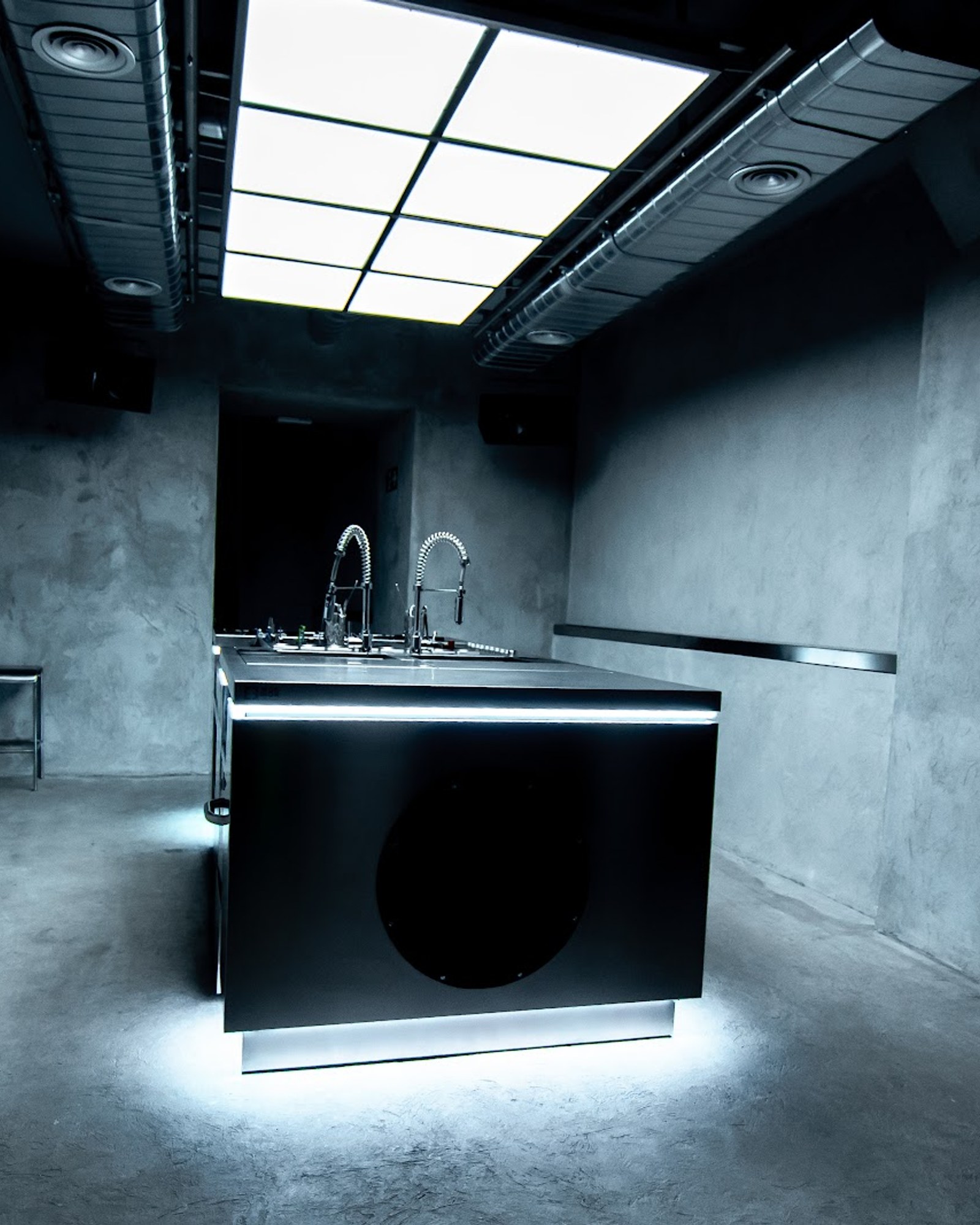 KINKI Cocktail Club interior — moody bar atmosphere in Malasaña, Madrid